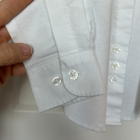 IZOD SZ5 BUTTON DOWN WHITE SHIRT - Picture 3 of 3